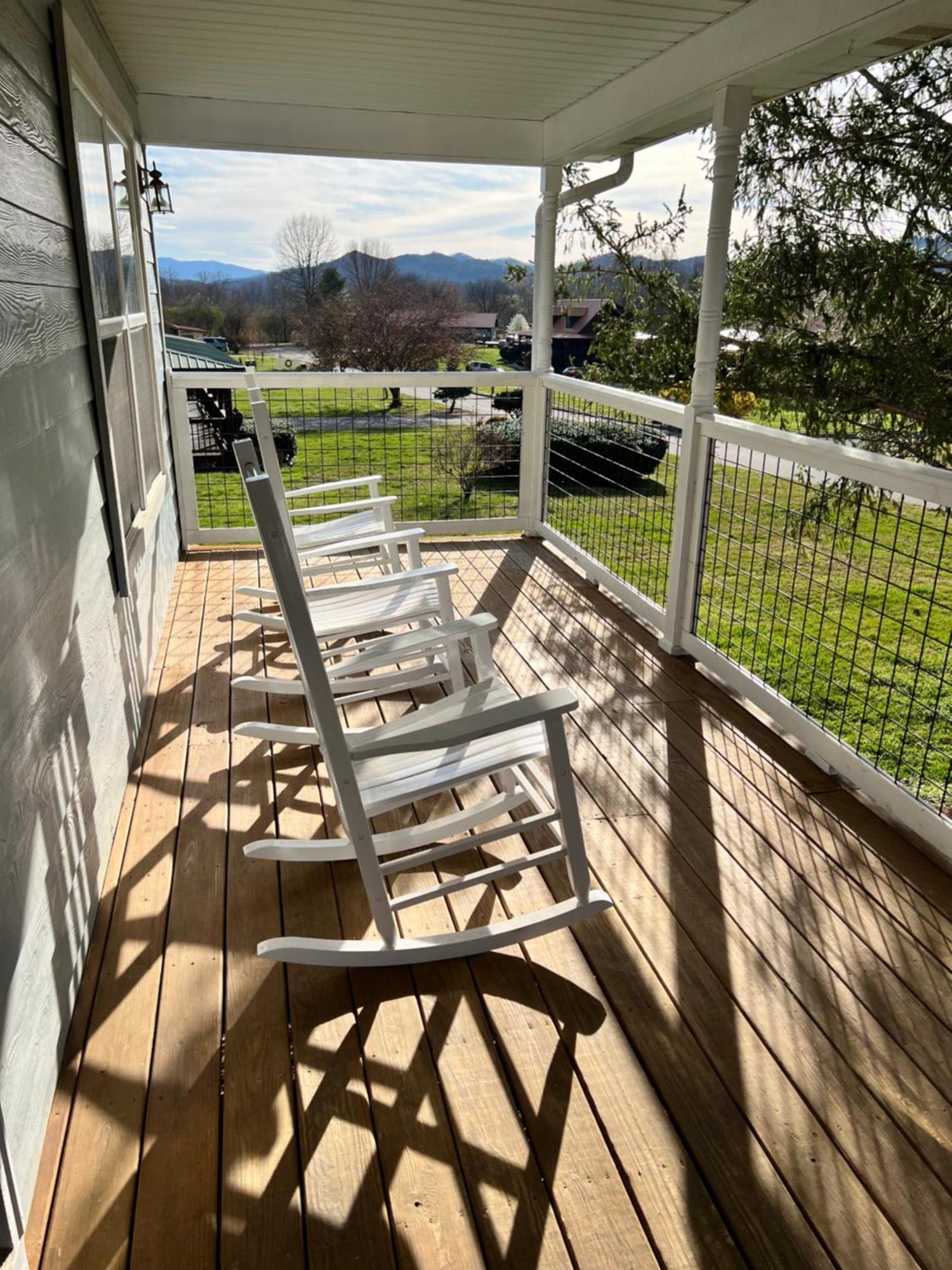 Bears Valley Inn - Great Location! - Peaceful, Children And Dog Friendly Retreat - Less Than 15 Min To All Attractions - Private Pool Club & Fishing Hole - Game Room With Tv Сев'єрвілл Екстер'єр фото